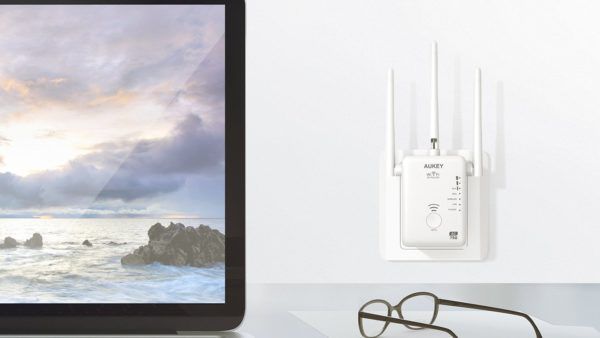 aukey-ripetitore-wi-fi-dual-band-con-tre-antenne