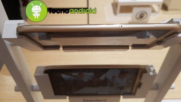 LG_g5_se_ifa_2016_3