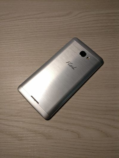Recensione Alcatel Flash Plus 2, il medio gamma che non ti aspetti