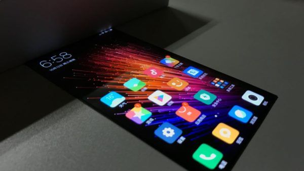 Xiaomi MIUI 8 Display flessibile
