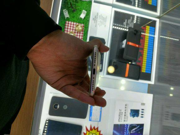 Moto-M-leaked-photo-2 Moto M