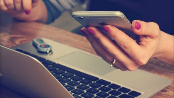 Smartphone su posto di lavoro