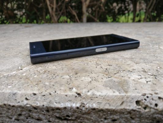 Recensione Sony Xperia X Compact, il medio gamma compatto