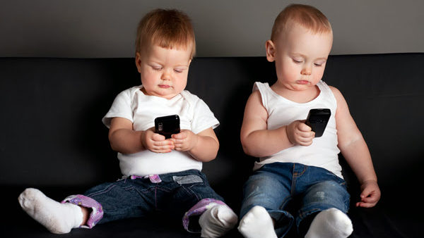 bambini-smartphone.jpg