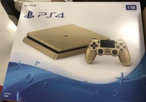 PS4 Slim Gold