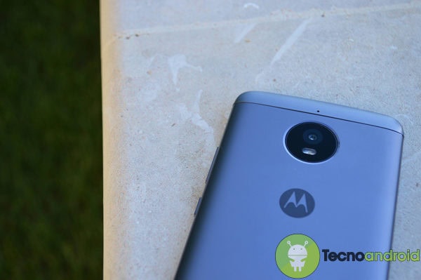 Lenovo Moto E4 Plus