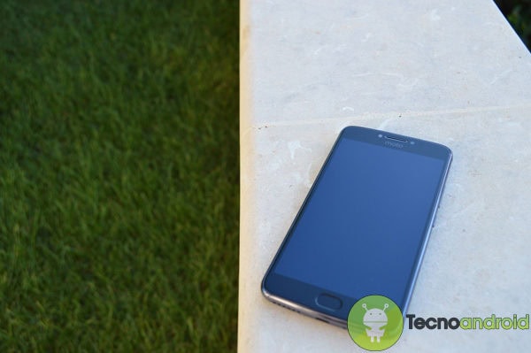 Lenovo Moto E4 Plus