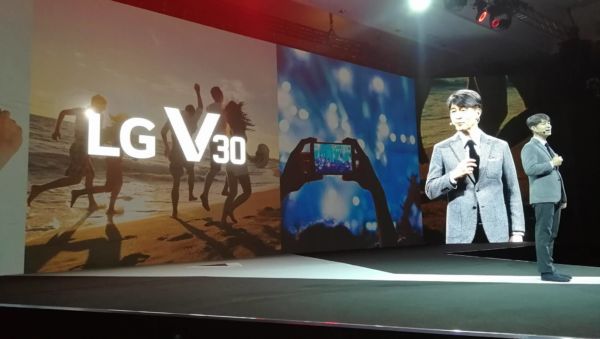 LG V30 a IFA 2017