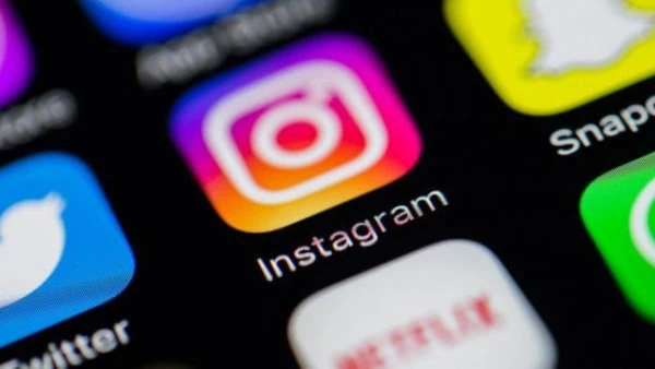 Instagram, i vip sono sotto attacco: rubate mail e numeri di telefono