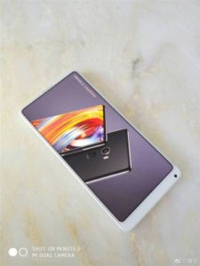 Xiaomi Mi MIX 2 Ceramic White, Lei Jun pubblica alcune foto del device! - immagine 6