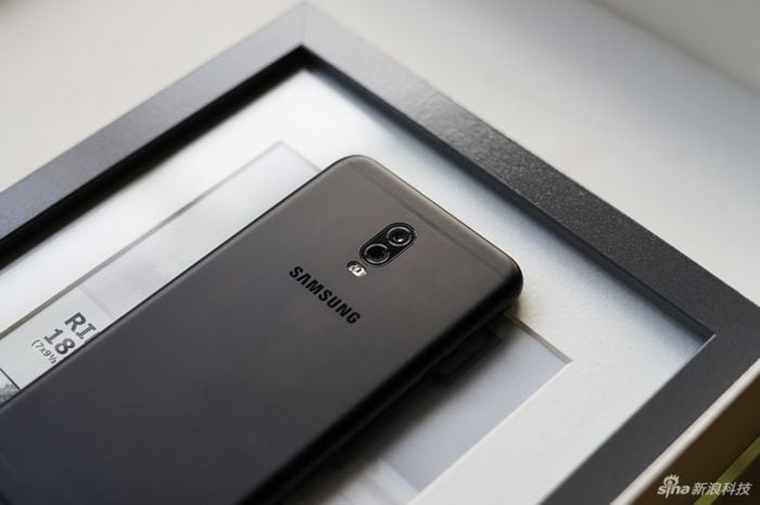 samsung-galaxy-c8-10