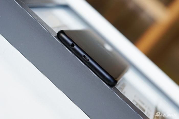 samsung-galaxy-c8-11