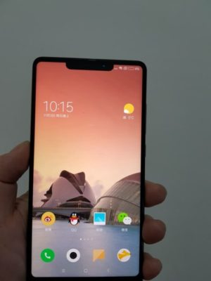 Incredibile Xiaomi Mi MIX 2s: design identico ad Apple iPhone X? - immagine 3