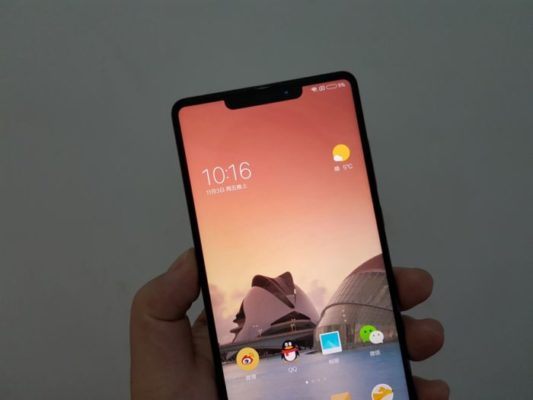 Incredibile Xiaomi Mi MIX 2s: design identico ad Apple iPhone X? - immagine 4