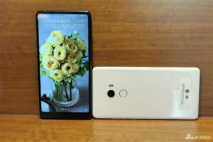 Xiaomi Mi Mix 2 Full Ceramic Version è potente, bello ed elegante - immagine 7