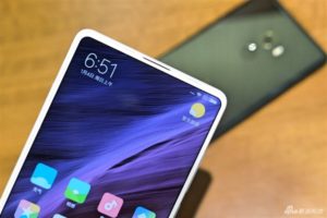 Xiaomi Mi Mix 2 Full Ceramic Version è potente, bello ed elegante - immagine 12