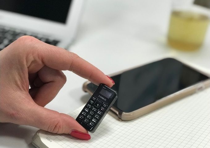 Zanco: arriva il telefono più piccolo del mondo