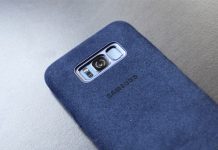 Samsung Galaxy S8 con cover in alcantara