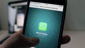 WhatsApp: il messaggio truffa che minaccia le carte di credito degli utenti