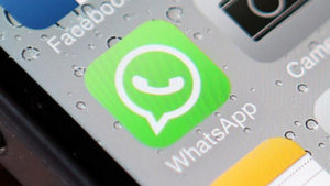 WhatsApp: il pericolo è grande, ecco il messaggio che prosciuga la carta di credito