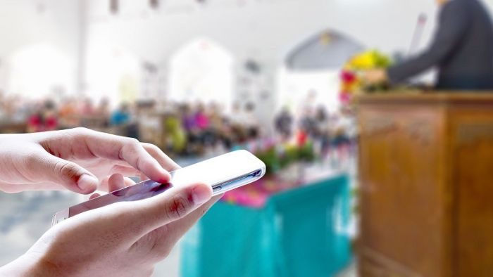 donazione smartphone chiesa