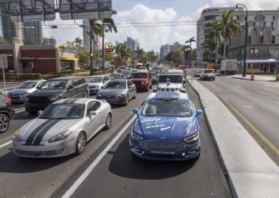 Ford consegna guida autonoma