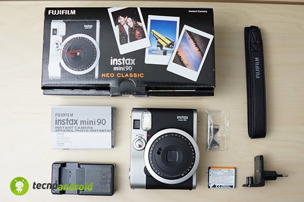 Recensione Fuji Instax Mini 90 Neo Classic: un salto nel passato