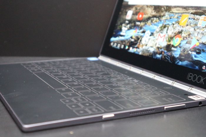 IMG_1424 Lenovo Yoga Book
