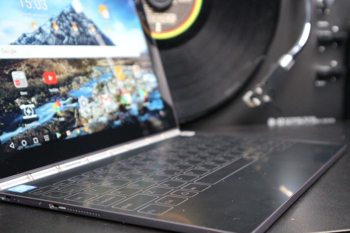 IMG_1509 Lenovo Yoga Book