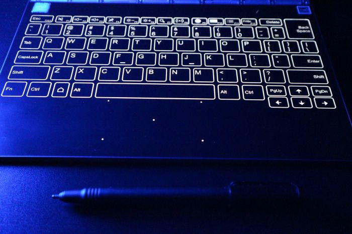 IMG_1563 Lenovo Yoga Book