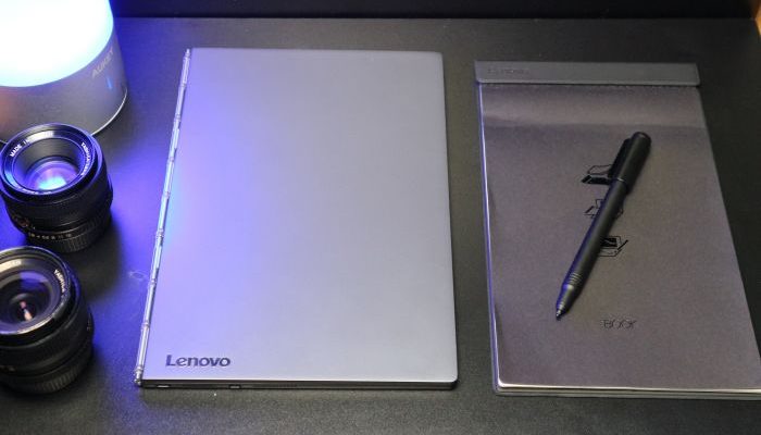 Lenovo Yoga Book