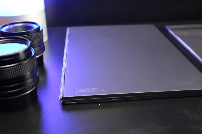 IMG_1572 Lenovo Yoga Book
