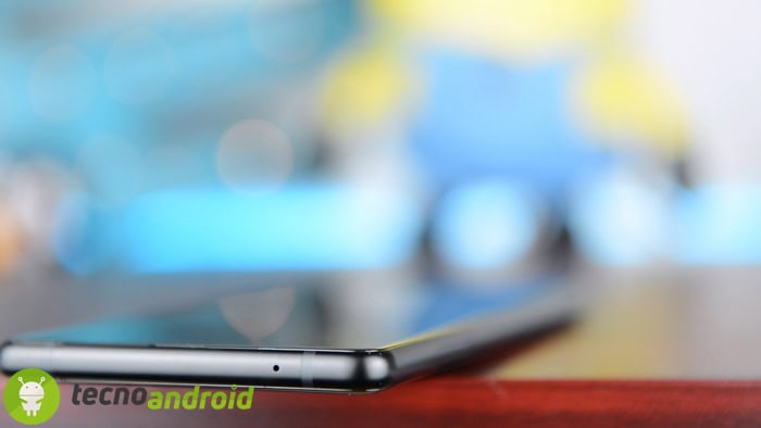 IPHONE_X_3__3D_MI_MIX_2__7C_Il_BORDERLESS (13)