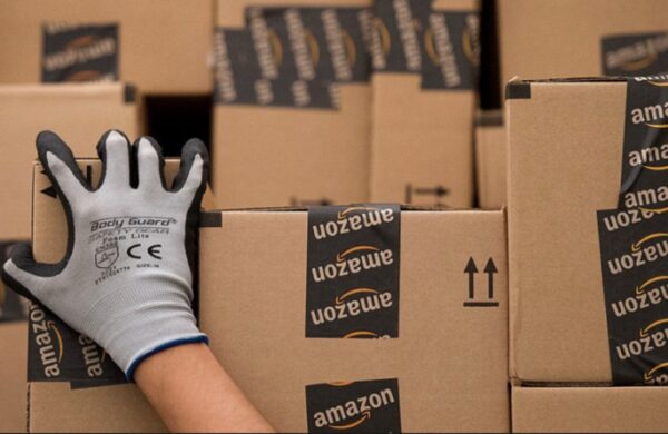 Amazon spedisce dei pacchi mai ordinati