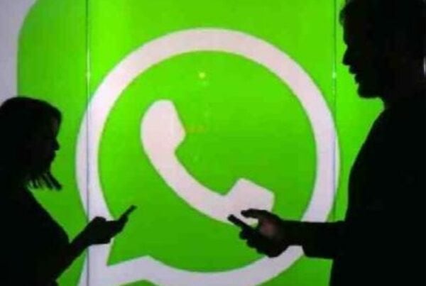 WhatsApp: la vostra immagine del profilo vi mette in pericolo, ecco perchè