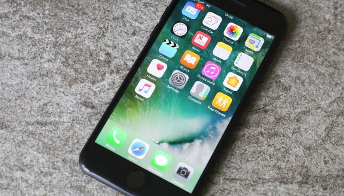 Apple iPhone 7
