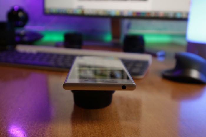 lato sopra Xperia XZ1