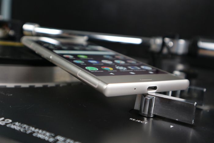 lato sotto vinile Xperia XZ1
