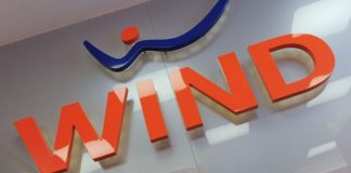 Wind attacca Vodafone e TIM con la nuova offerta con Sky e 100 Giga Gratis a 10 euro
