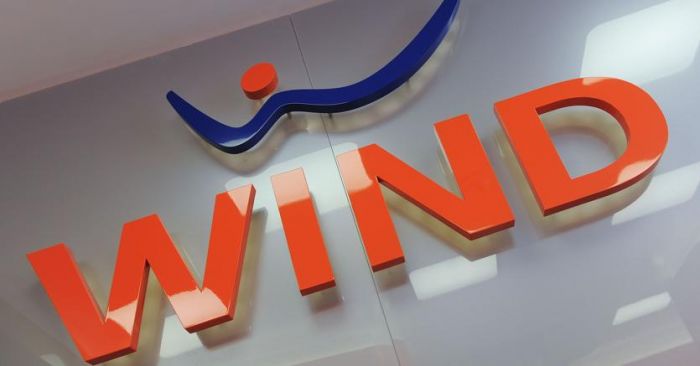 Wind ruba gli utenti a TIM e Vodafone con la nuova offerta con Sky e 100 Giga Gratis
