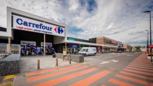 Al Carrefour tanti sconti su smartphone TV e PC