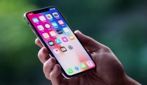 Un iPhone in carica fa bruciare una fattoria