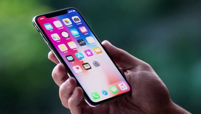Un iPhone in carica fa bruciare una fattoria