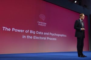 Cambridge Analytica non ha ancora cancellato i dati degli utenti