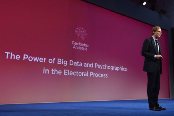 Cambridge Analytica non ha ancora cancellato i dati degli utenti