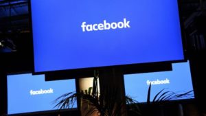 Facebook ha sospeso l'annuncio dello speaker Smart