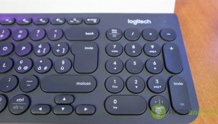 Logitech K780