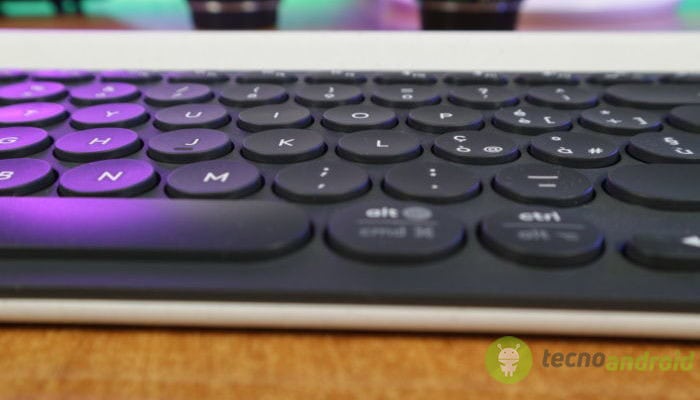Logitech K780