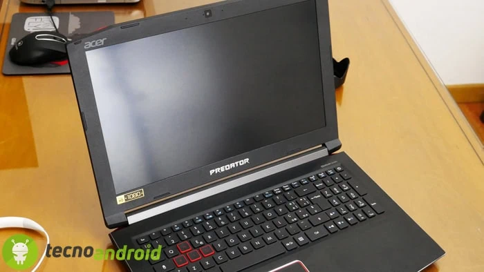 P1000030 Acer Predator Helios 300