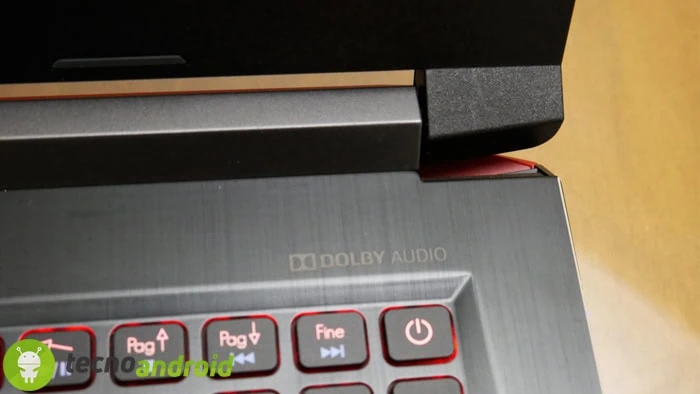 P1000068 Acer Predator Helios 300